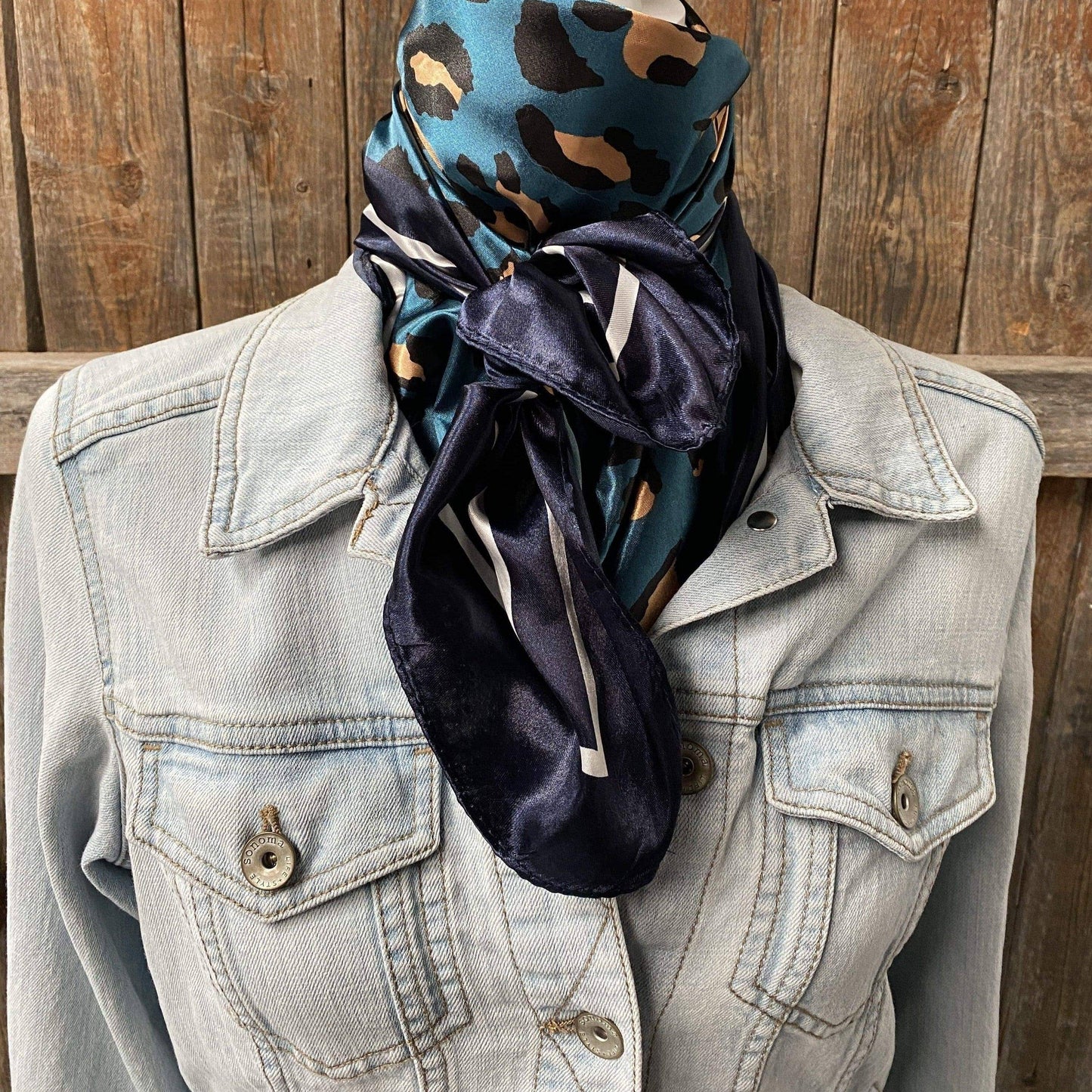 35X35" Teal Cheetah Wild Rag /Scarf WR2404